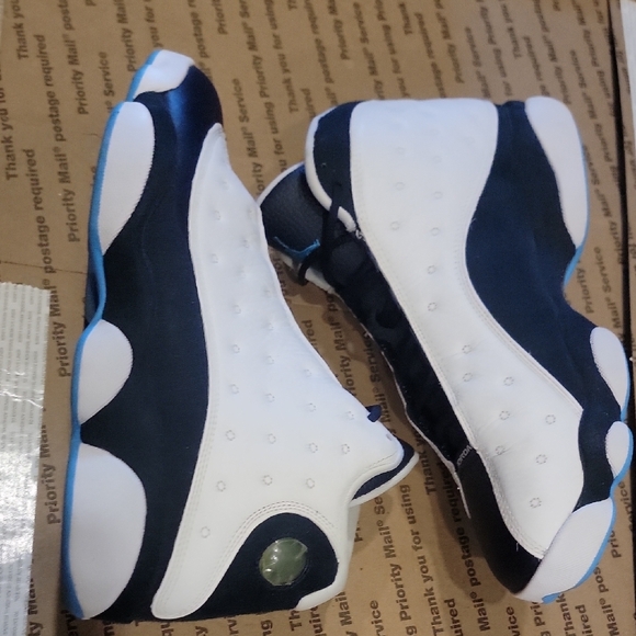 Jordan Kids White and Black Sneakers with Blue Accents main image 7